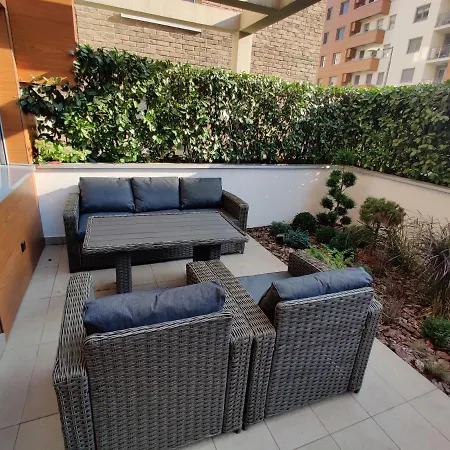Garden House Lux Apartament Belgrad