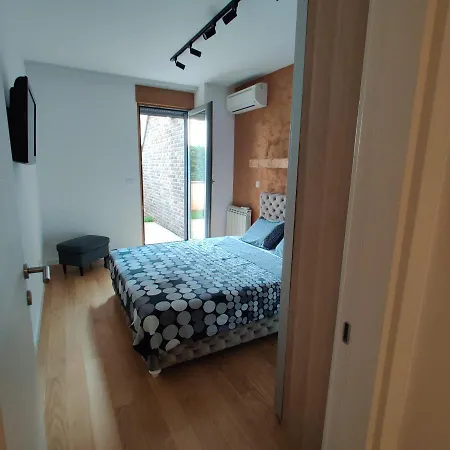 Garden House Lux Apartment Belgrade