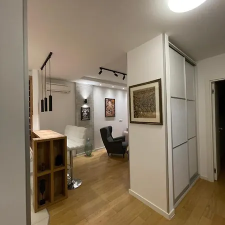 Garden House Lux Apartment Belgrade