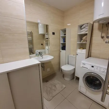 Garden House Lux Apartament Belgrad